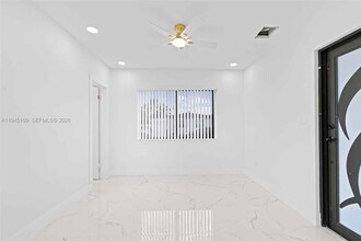 3030 NW 99th St in Miami, FL - Building Photo - Building Photo