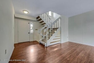 26 Abington Gardens Dr in Chinchilla, PA - Building Photo - Building Photo