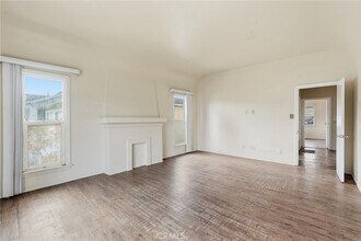 2641 Delta Ave in Long Beach, CA - Foto de edificio - Building Photo