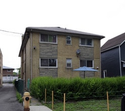 36 Cavell Ave in Toronto, ON - Building Photo - Building Photo