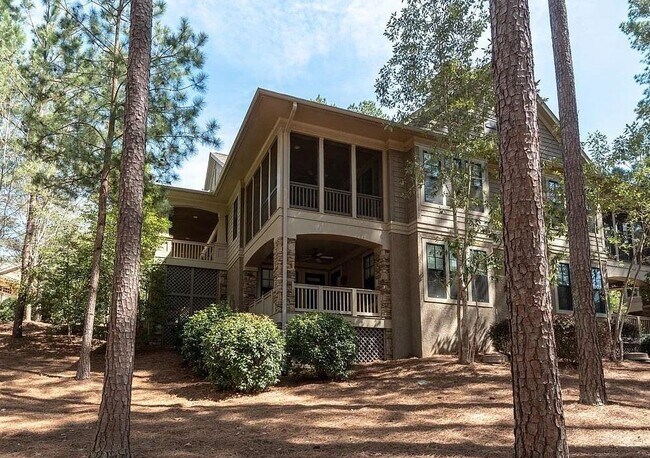 1111 Regency Dr in Greensboro, GA - Building Photo - Building Photo