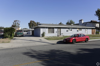 1901-1903 W Washington Ave in Santa Ana, CA - Building Photo - Building Photo