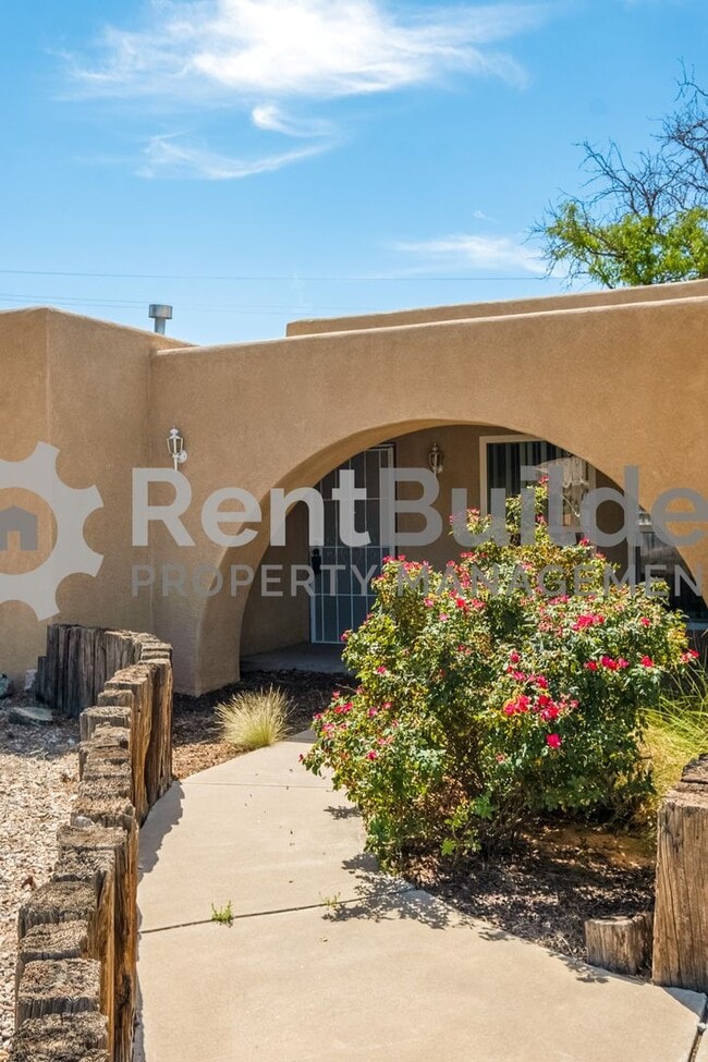 708 Rio Arriba Ave SE in Albuquerque, NM - Building Photo - Building Photo