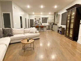 809 21st Ave N in Nashville, TN - Building Photo