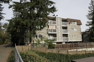 Parkside Apartments in Seattle, WA - Building Photo - Building Photo