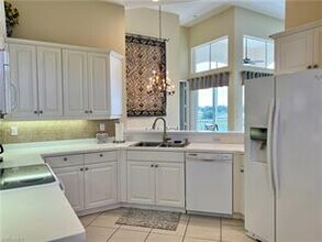 1600 Clermont Dr-Unit -305 in Naples, FL - Building Photo - Building Photo