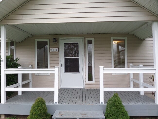 6910 NE 131st Ave in Vancouver, WA - Building Photo - Building Photo