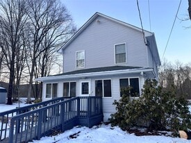 13 Herlings Rd in Wurtsboro, NY - Building Photo