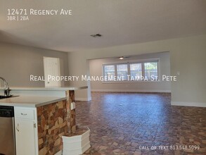 12471 Regency Ave in Seminole, FL - Building Photo - Building Photo