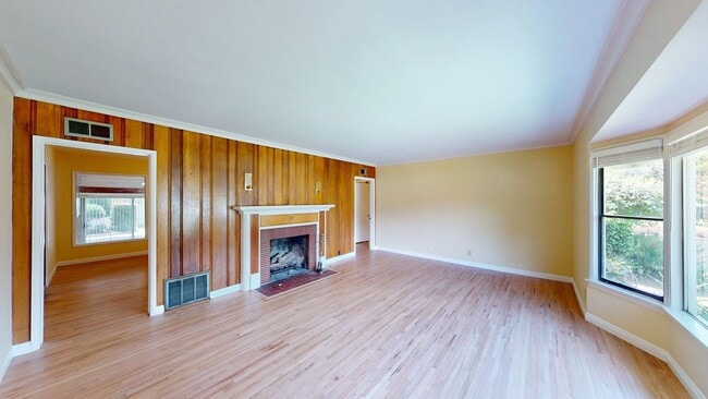property at 200 W Naomi Ave