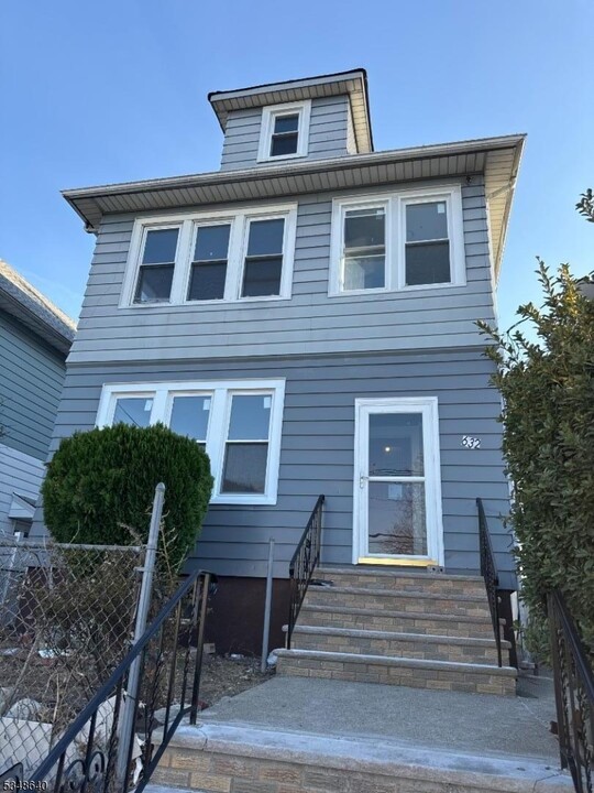 632 20th Ave in Paterson, NJ - Building Photo