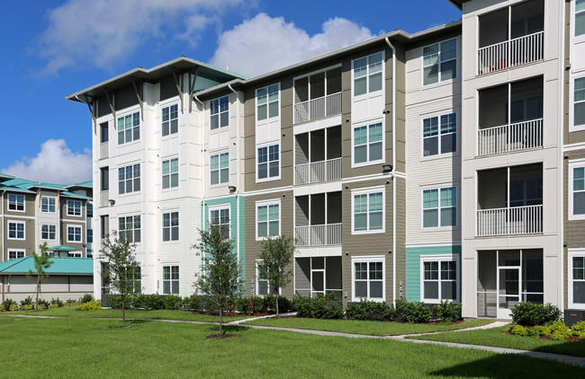 Avana Parkway in Orlando, FL - Foto de edificio - Building Photo