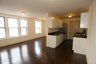 4654 Malden St in Chicago, IL - Building Photo - Building Photo