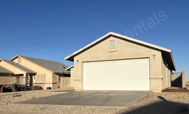 3470 N Jewel St in Kingman, AZ - Building Photo - Building Photo
