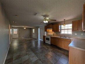 406 N Denny St in Howe, TX - Building Photo - Building Photo