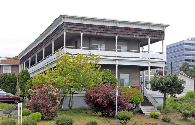 3130 Broadway in Everett, WA - Building Photo - Building Photo