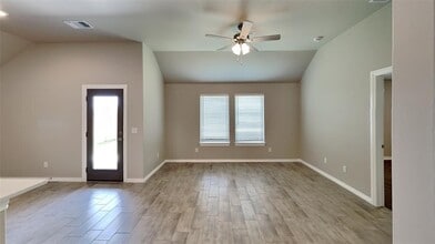 9117 NW 127th St in Yukon, OK - Building Photo - Building Photo