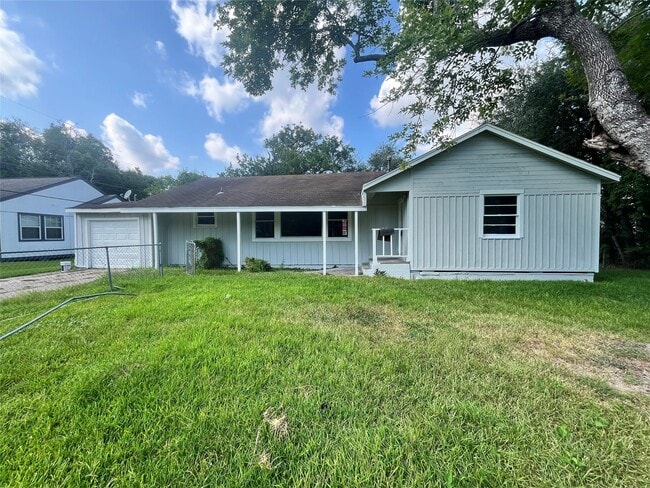 property at 2502 N Houston Dr
