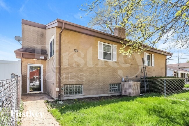 335 E Vermont St in Villa Park, IL - Building Photo - Building Photo