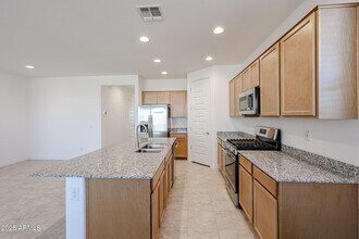 25237 N 172nd Dr in Surprise, AZ - Building Photo - Building Photo