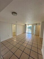 814 NW 36th Ave, Unit 406 in Miami, FL - Building Photo