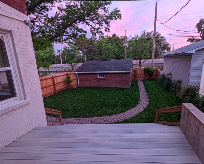 5800 Pershing Ave in St. Louis, MO - Building Photo - Building Photo