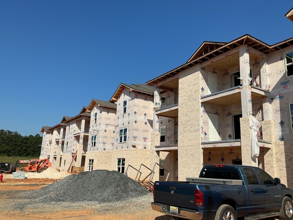 Azalea Landing in Semmes, AL - Building Photo