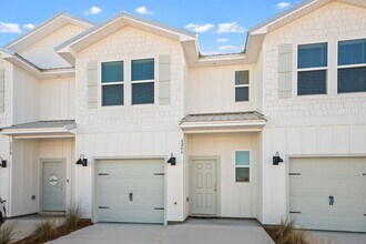 4246 Lost Bay Dr in Orange Beach, AL - Building Photo - Building Photo