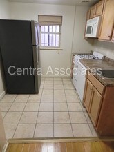 931 Spruce St-Unit -b in Philadelphia, PA - Foto de edificio - Building Photo