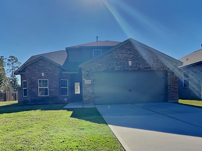 7722 Boulder Sunstone Ln in Panorama Village, TX - Building Photo