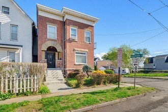 22 Overlook Pl in Newburgh, NY - Building Photo - Building Photo