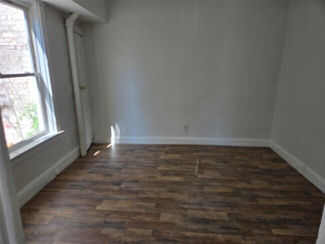 10-20 S Main St in Pearl River, NY - Building Photo - Building Photo