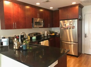 1407 W St NW, Unit 301 in Washington, DC - Building Photo - Building Photo