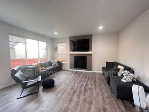 19205 14TH AVE SE in Bothell, WA - Building Photo - Building Photo