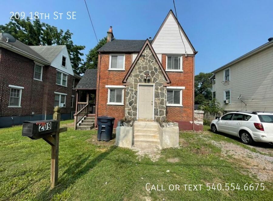 209 18th St SE in Roanoke, VA - Building Photo