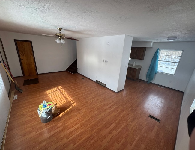 312 W Dewey St in Flint, MI - Building Photo - Building Photo