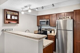 MAA Tysons Corner in McLean, VA - Foto de edificio - Building Photo