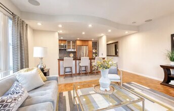 123 W Barre St, Unit 305 in Baltimore, MD - Building Photo - Building Photo