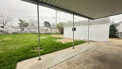 1624 Melrose Dr in Quincy, IL - Building Photo - Building Photo