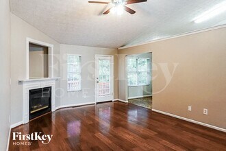 8439 Browns Mill Trce in Stonecrest, GA - Building Photo - Building Photo