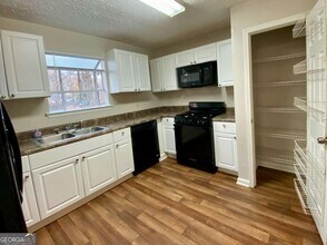 3543 Sweetgum Ln in Decatur, GA - Building Photo - Building Photo