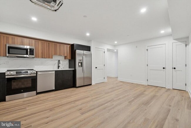 property at 808 N 3rd St