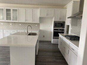 1494 Oak Cir in Rohnert Park, CA - Building Photo - Building Photo