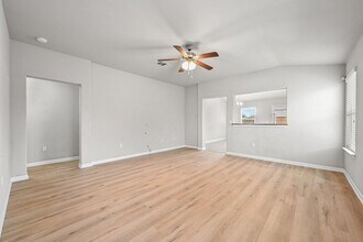 411 Langely, Unit 102 in Kyle, TX - Building Photo - Building Photo