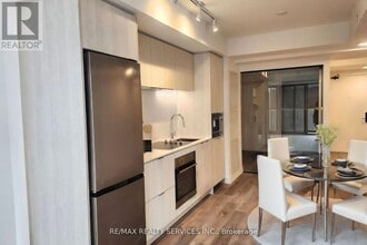 1 Jarvis St in Hamilton, ON - Building Photo - Building Photo