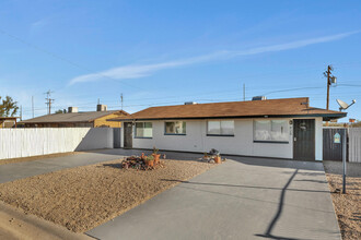 428 Reizen Dr in Morristown, AZ - Building Photo - Building Photo