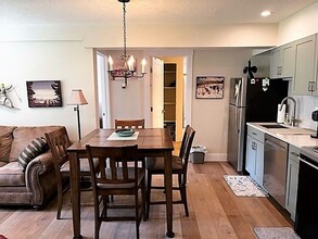 240 La Bonte St in Dillon, CO - Building Photo - Building Photo
