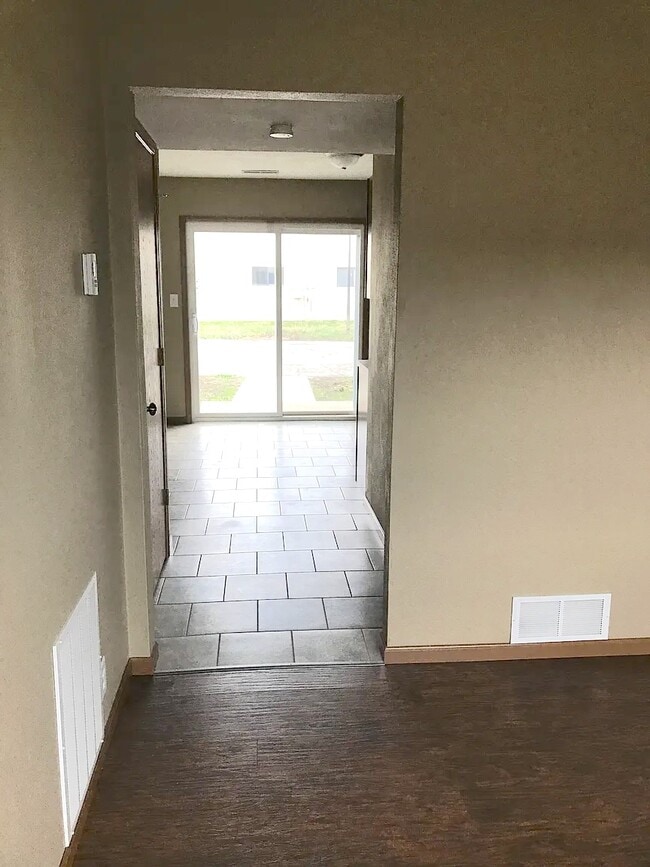 18 Sarpy Rd in Belleville, IL - Building Photo - Building Photo