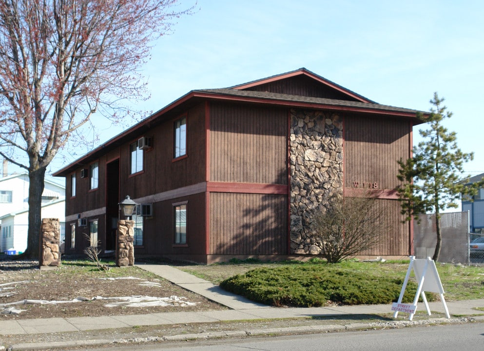 1718 W Boone Ave in Spokane, WA - Building Photo