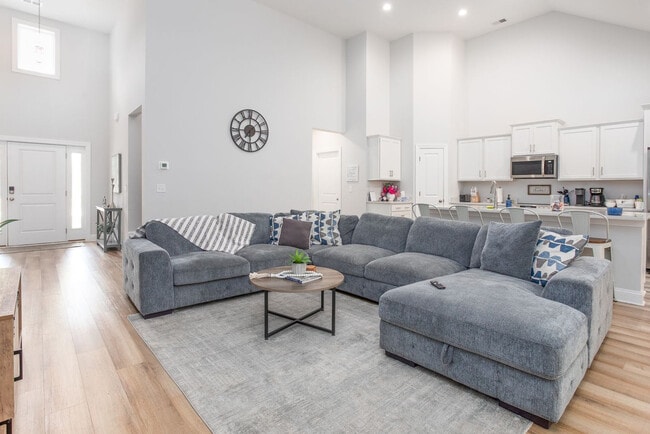 property at 279 Navigators Dr